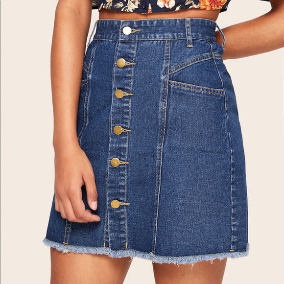 Dresses & Skirts - SALE 💙Button Up Denim Skirt💙